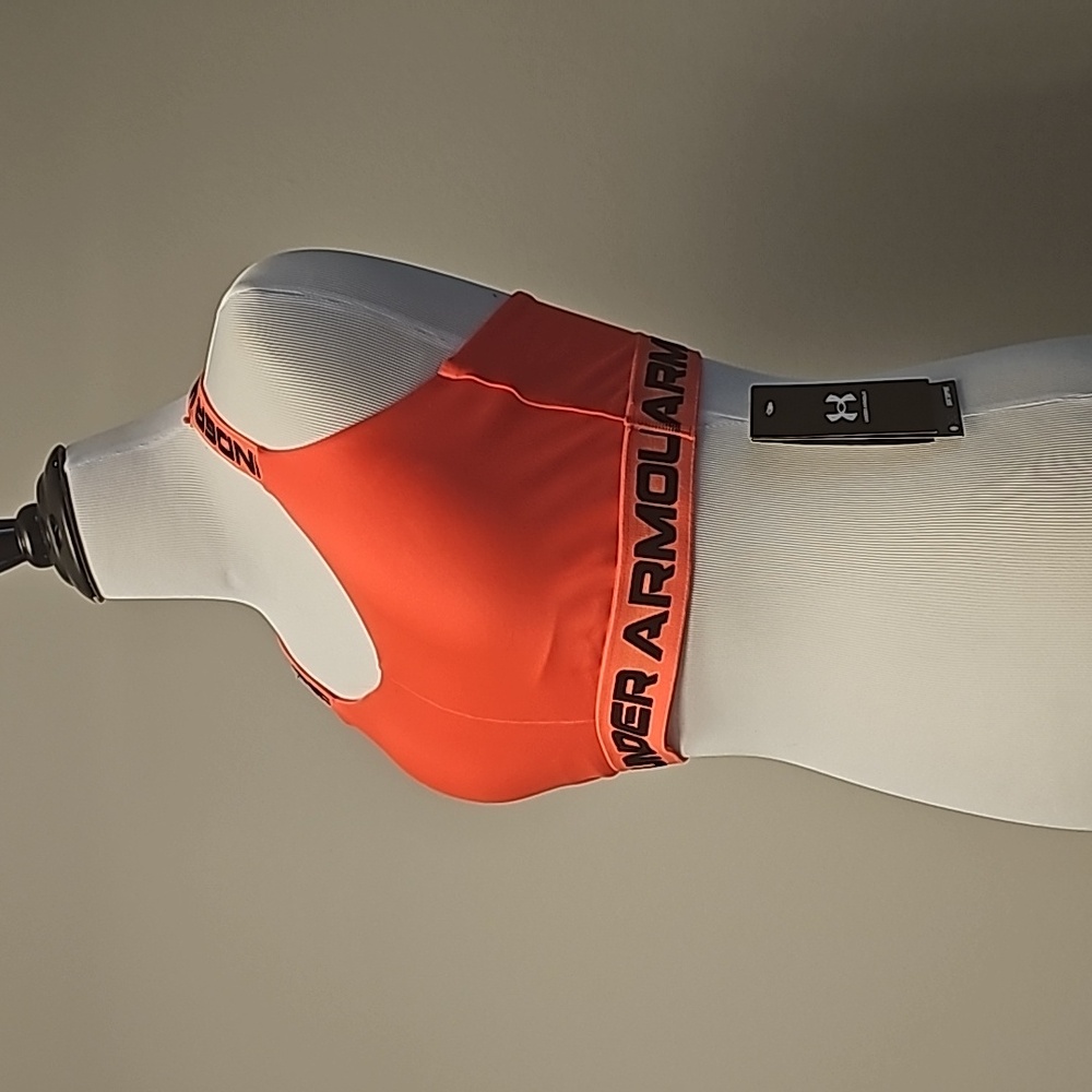 Under Armour top crossback strappy low workout compression Large LG